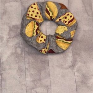 Gray Burgers, Pizza, and Fires Scrunchie New‎
